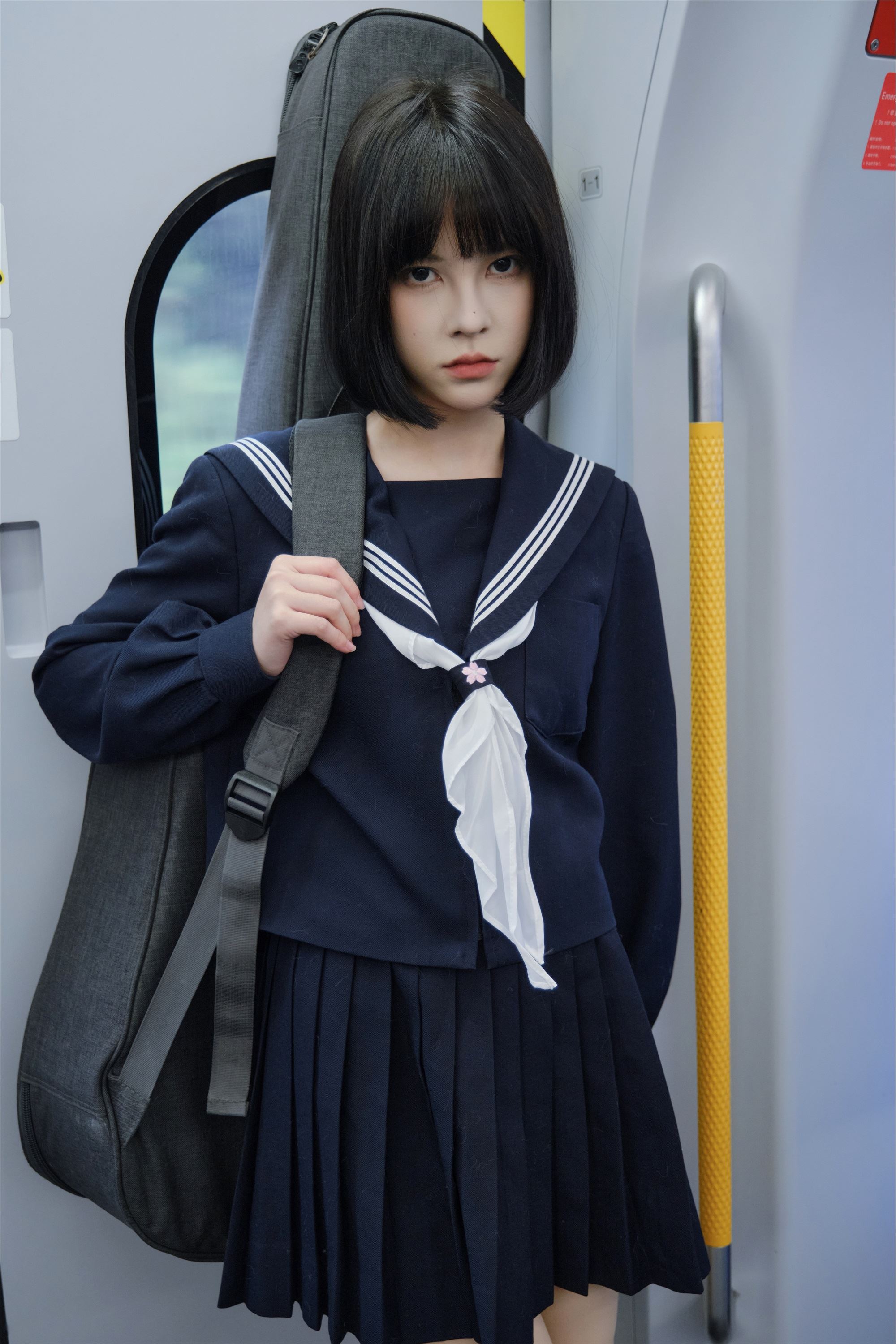 YITUYU艺图语 2025.02.07 列车jk 悲伤薯条555